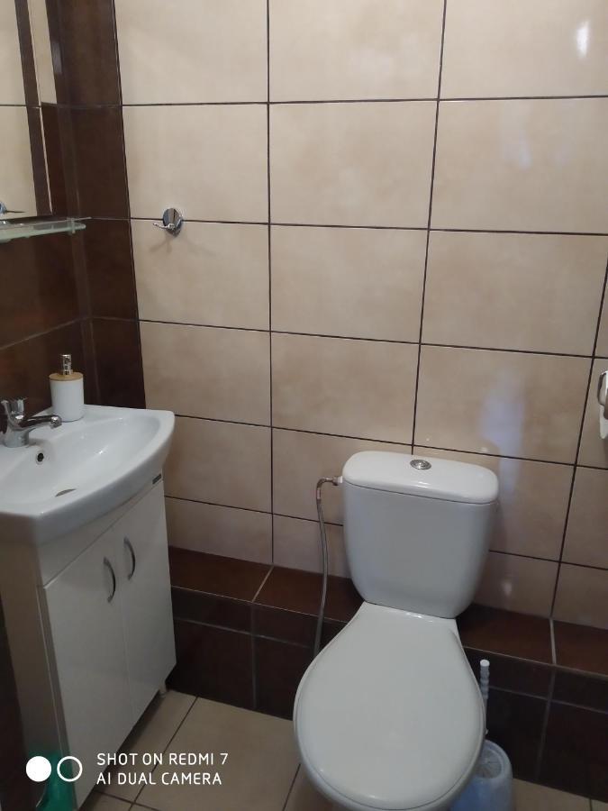 Konik Bar I Pokoje Goscinne Kadyny Εξωτερικό φωτογραφία